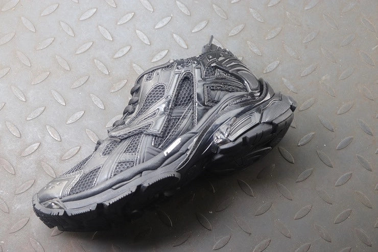 발렌시아가 러너 7 블랙 스니커즈