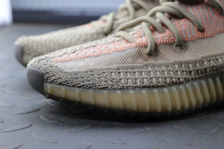 YEEZY 350 V2 샌드토프