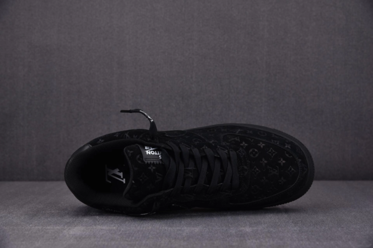 루이비통 x 나이키 에어포스1 버질아블로 스웨이드 블랙