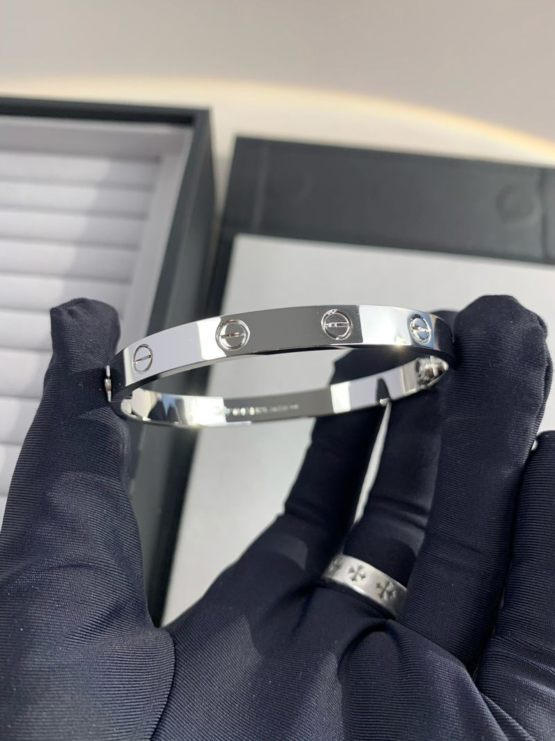 까르띠에 러브 브레이슬릿