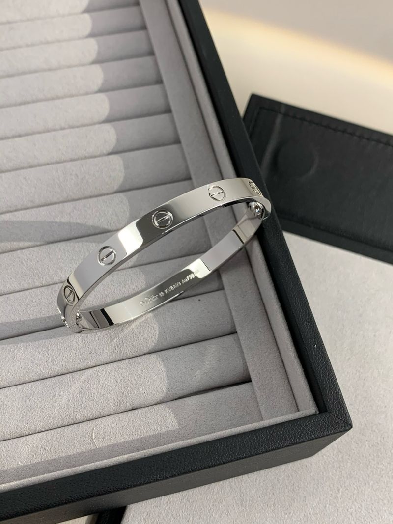 까르띠에 러브 브레이슬릿