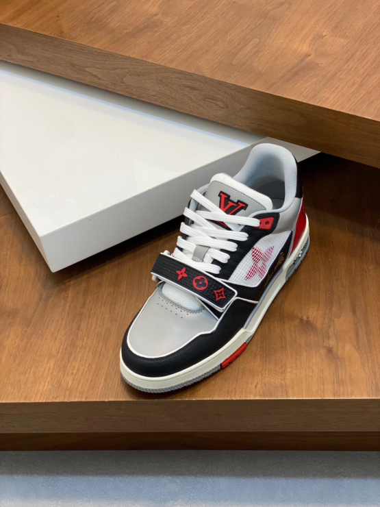 루이비통 LV 트레이너 벨크로 스니커즈