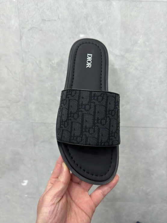 디올 오블리크 슬리퍼