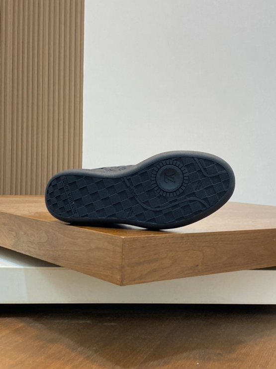 루이비통 그루비 스니커즈