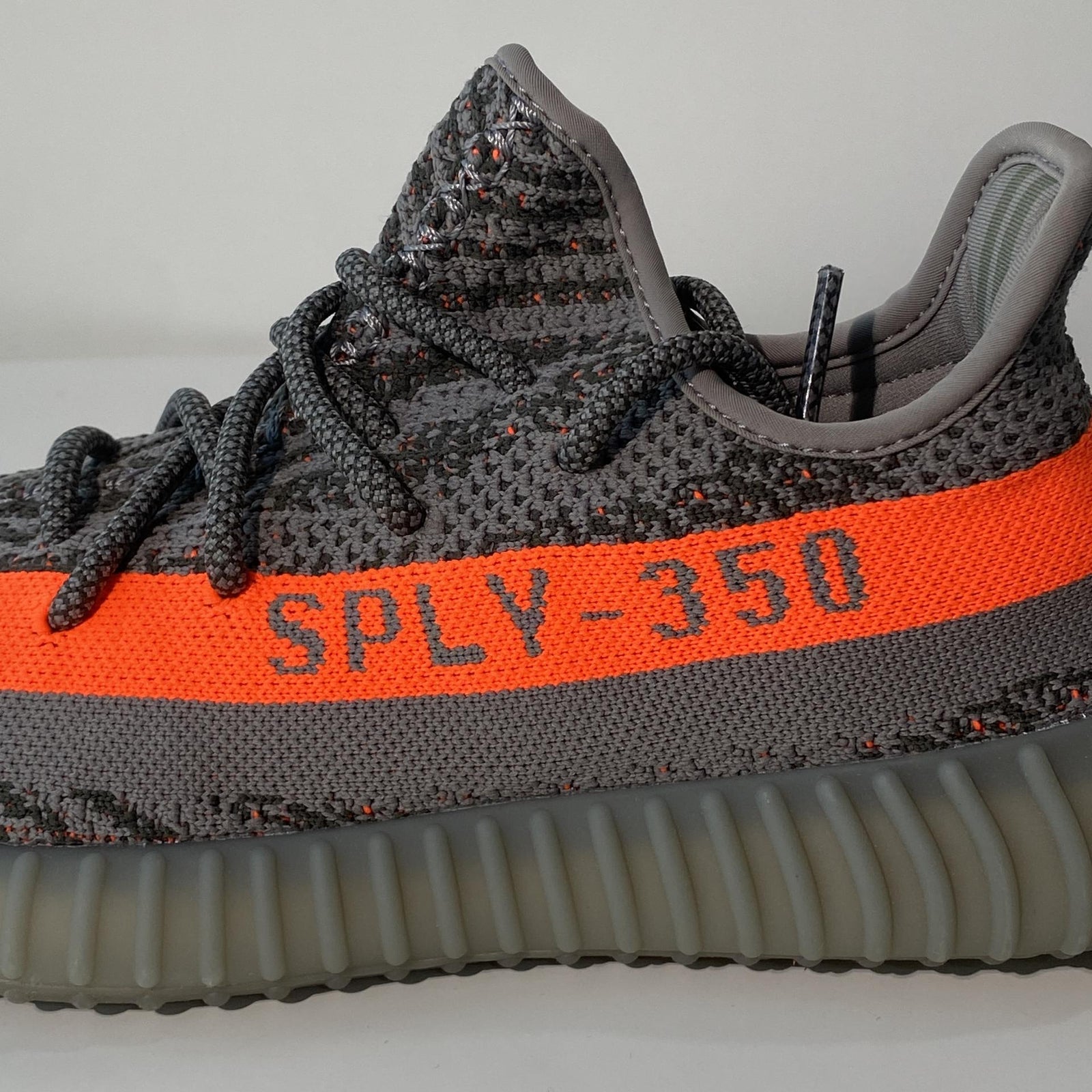 국내) YEEZY 350 V2 벨루가 솔라레드 리플렉티브 / 265사이즈