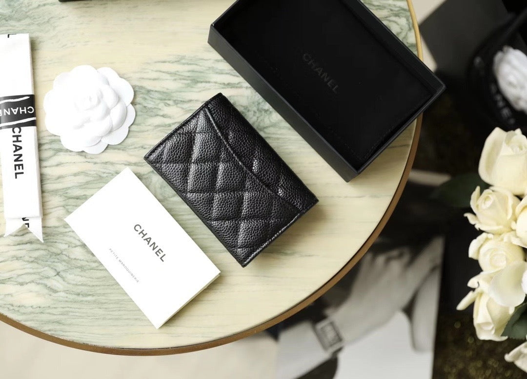 해외재고) 샤넬 클래식 플랩 카드지갑 은장 캐비어 (수량:6개)