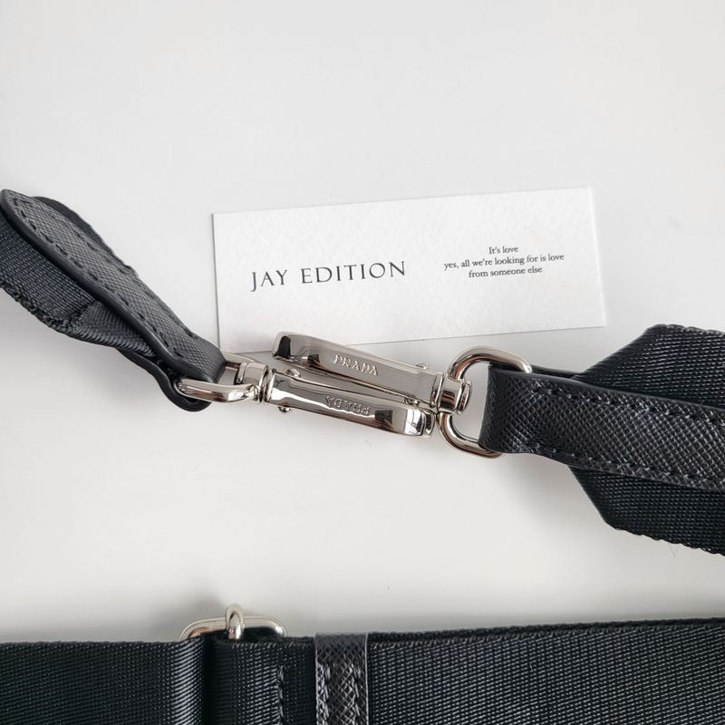 프라다 테수토 체인 호보백