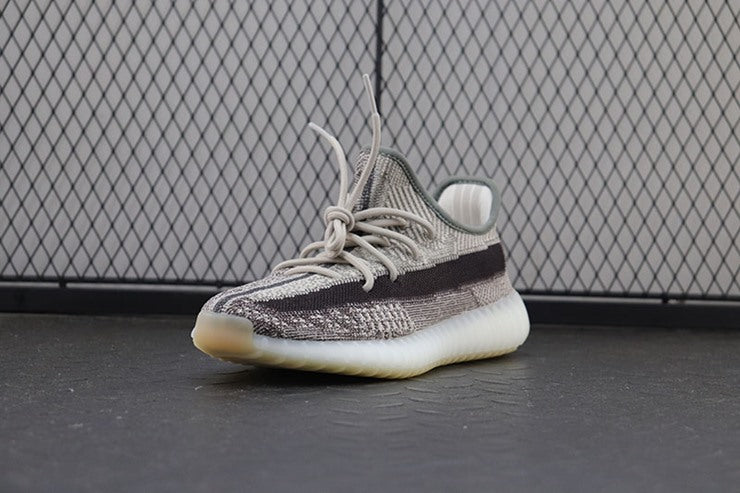 YEEZY 350 V2 시온