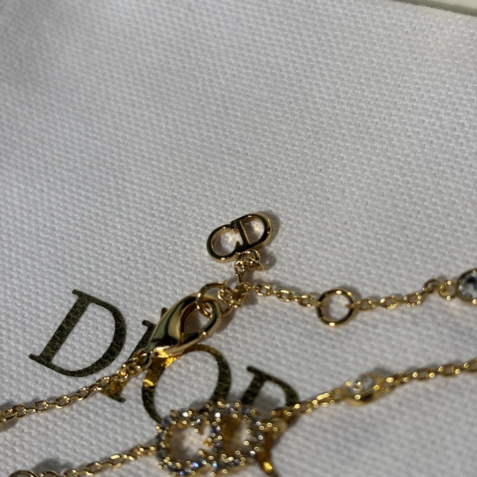 디올 팔찌