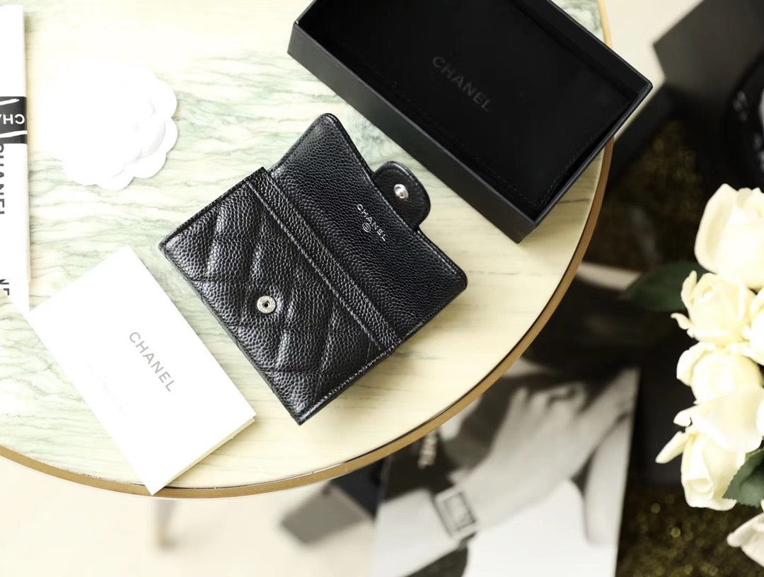 해외재고) 샤넬 클래식 플랩 카드지갑 은장 캐비어 (수량:6개)