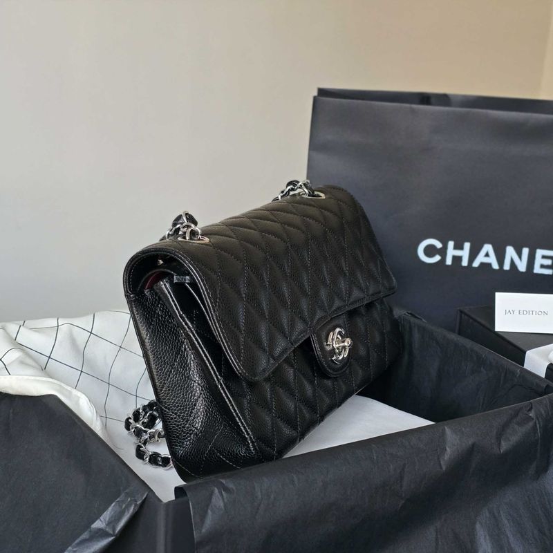 샤넬 클래식 플랩백 미디움 캐비어