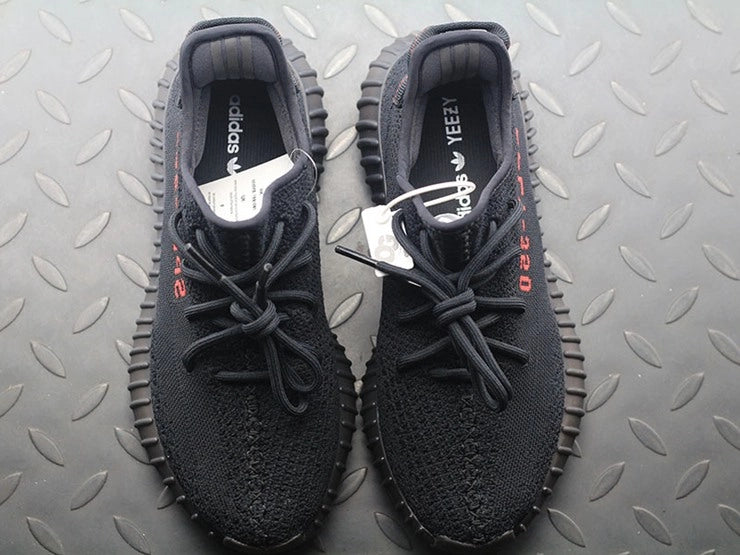 YEEZY 350 V2 브레드