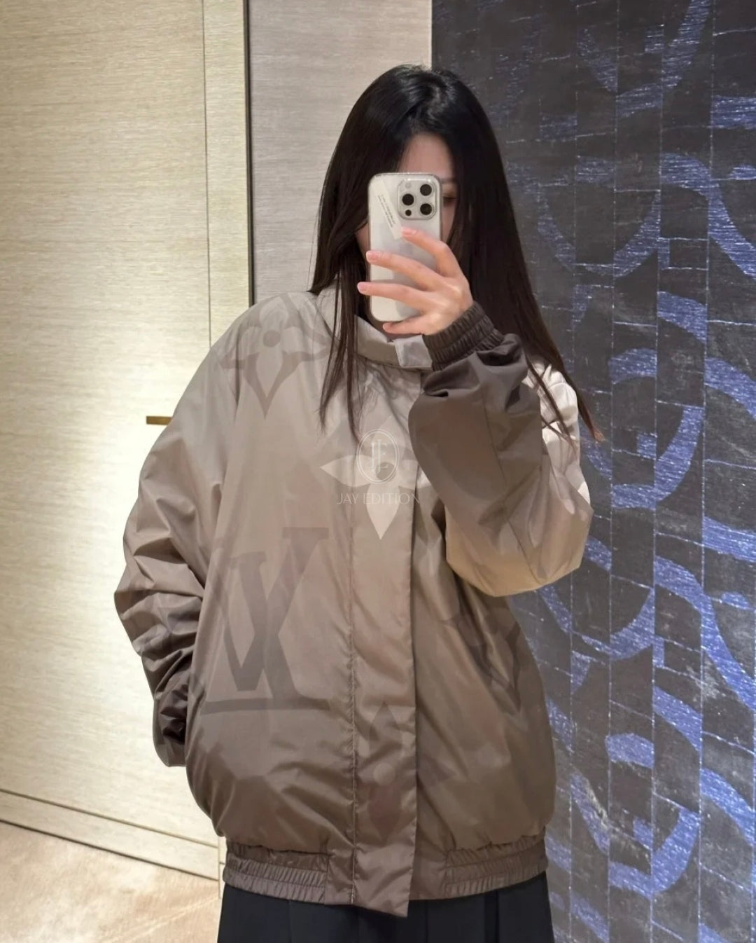 루이비통 모노그램 프린티드 라이트 나일론 윈드브레이커