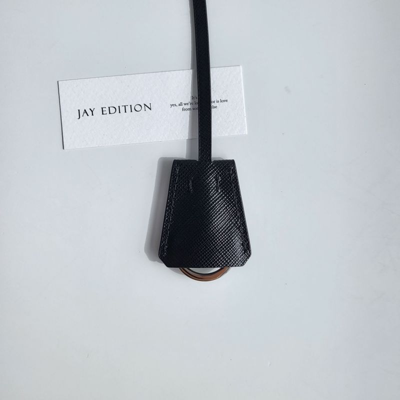 프라다 테수토 체인 호보백