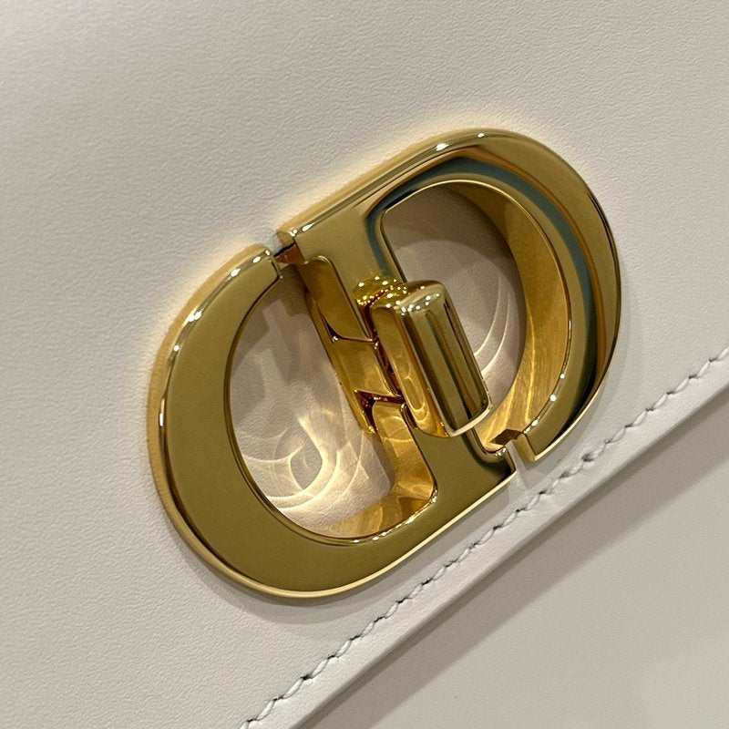 디올 30 몽테인 아베뉴