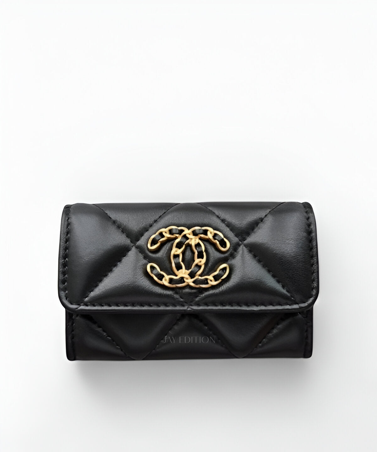 샤넬 19 카드지갑 라지 퀼팅 가죽과 샤넬 믹스 메탈 로고 디테일 전면