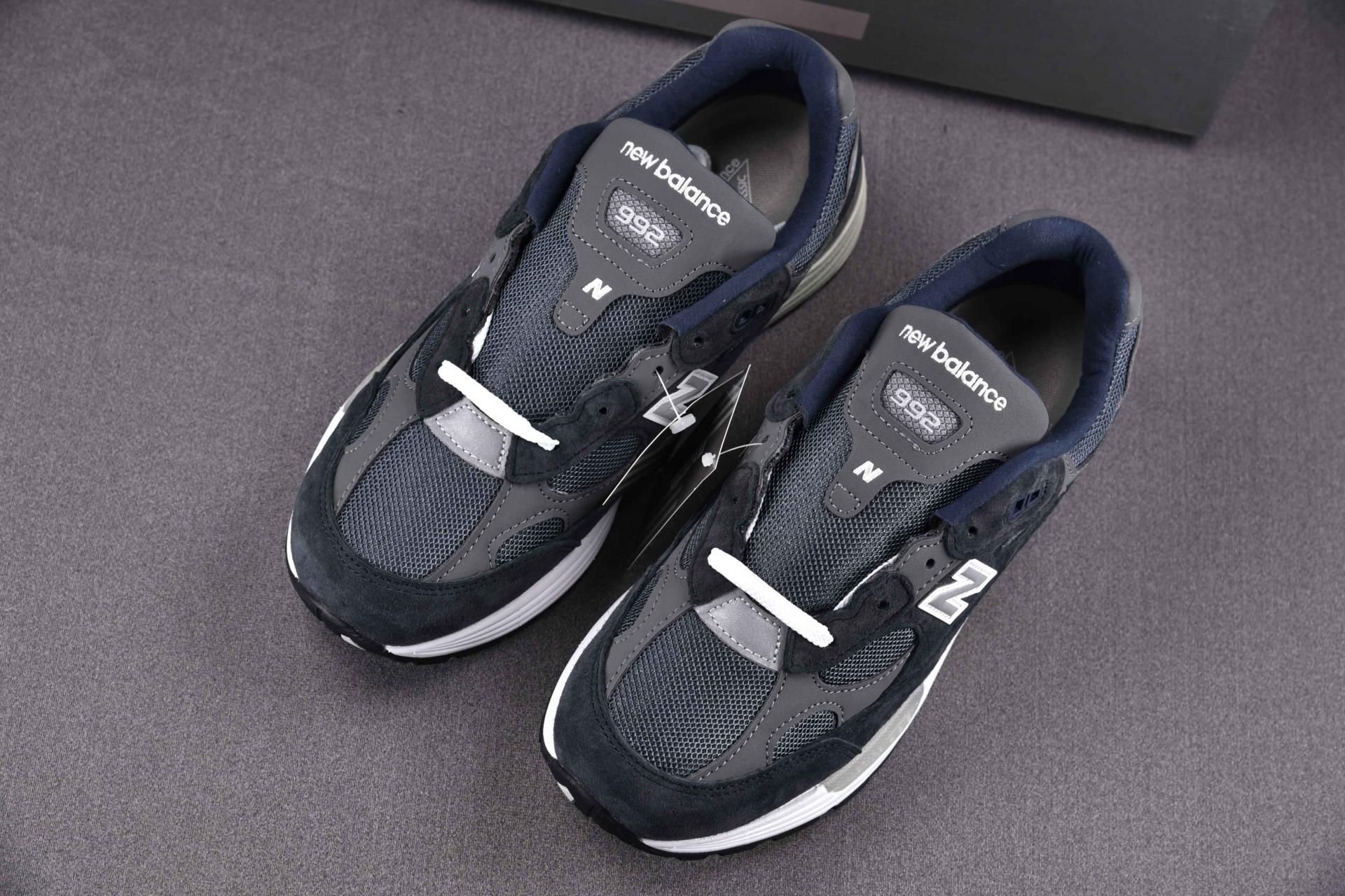 뉴발란스 992 메이드 인 USA 네이비