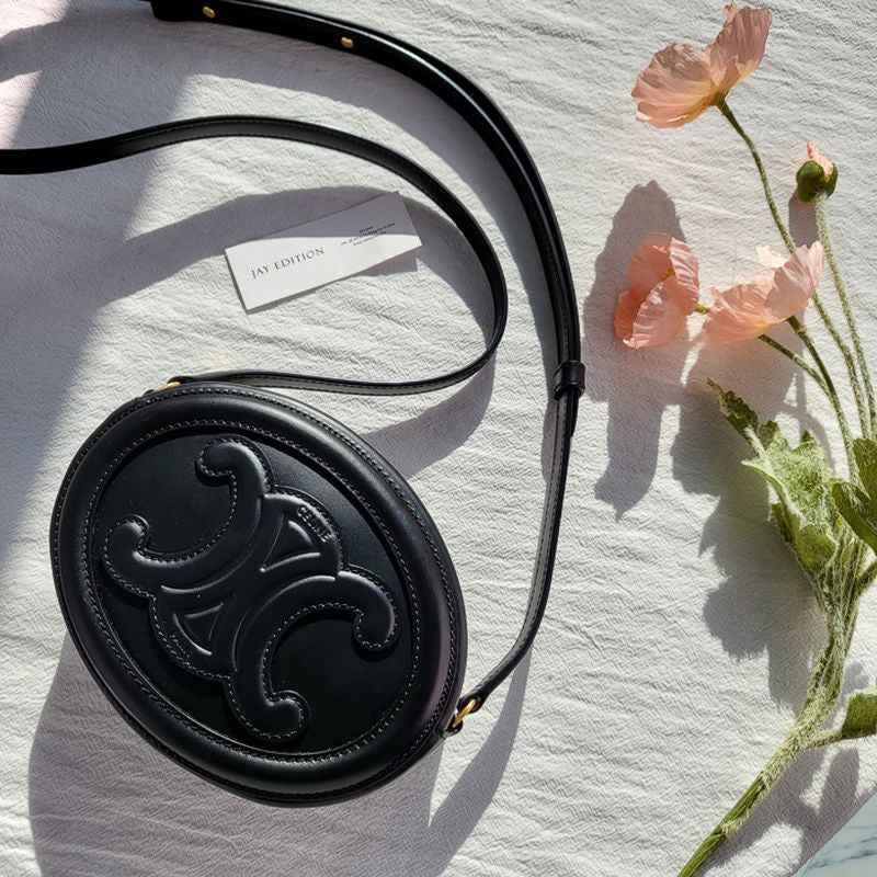 셀린느 퀴르 트리옹프 오벌백