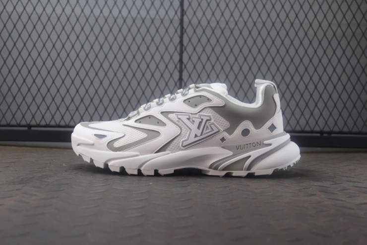 루이비통 러너 태틱 스니커즈