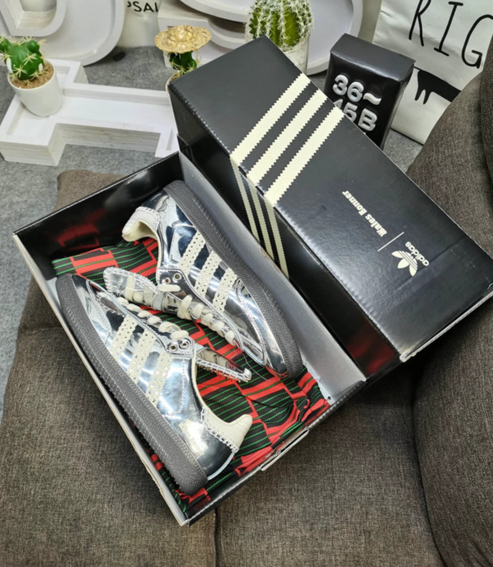 아디다스 x 웨일스 보너 삼바 실버 메탈릭