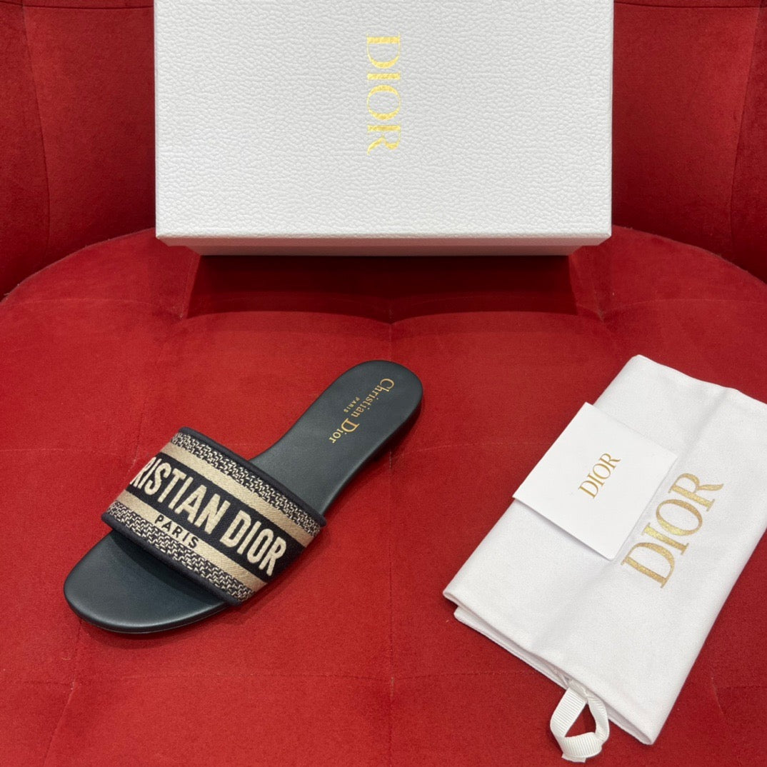 디올 디웨이 뮬