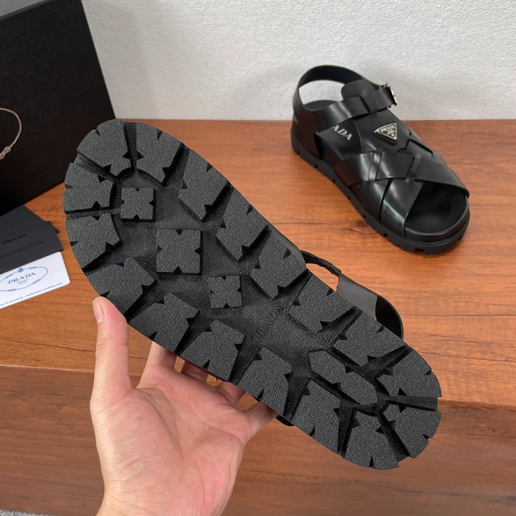 프라다 크리스크로스 러버 샌들