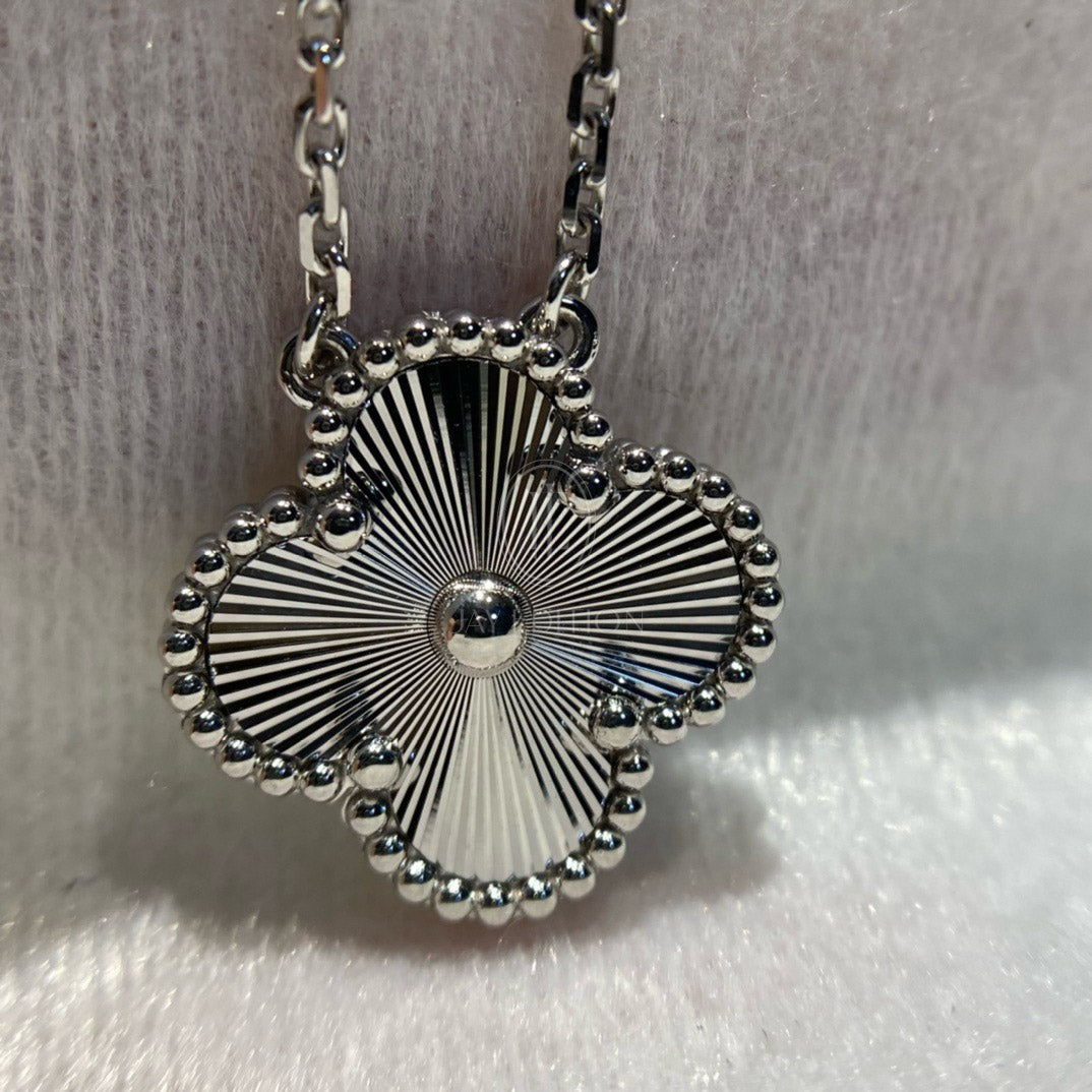 반클리프 기요세 빈티지 네크리스 (18K)