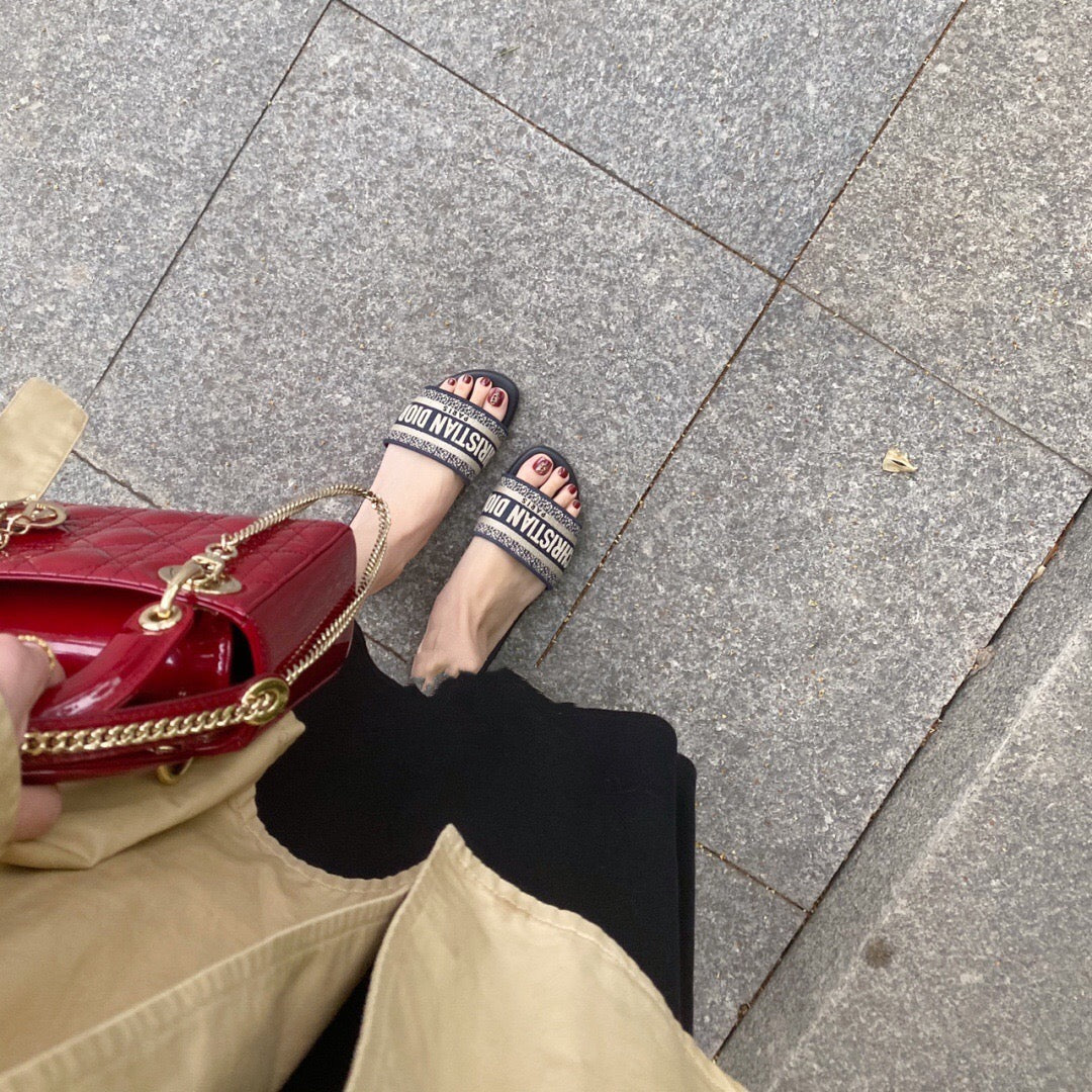 디올 디웨이 뮬