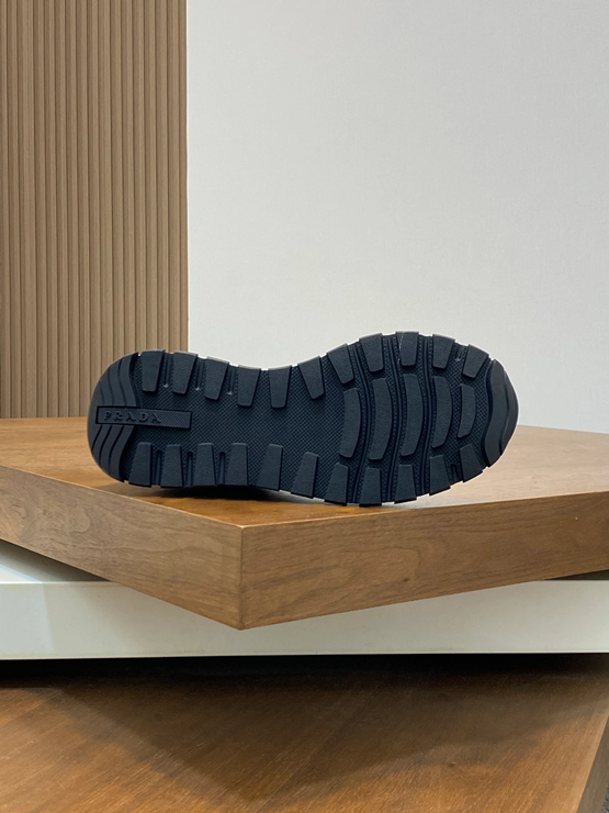 프라다 캔버스 스니커즈