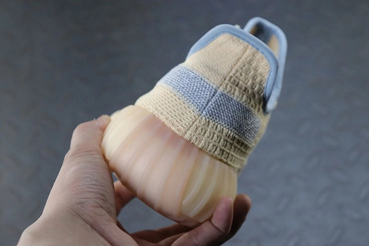 YEEZY 350 V2 린넨