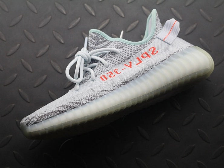 YEEZY 350 V2 블루 틴트