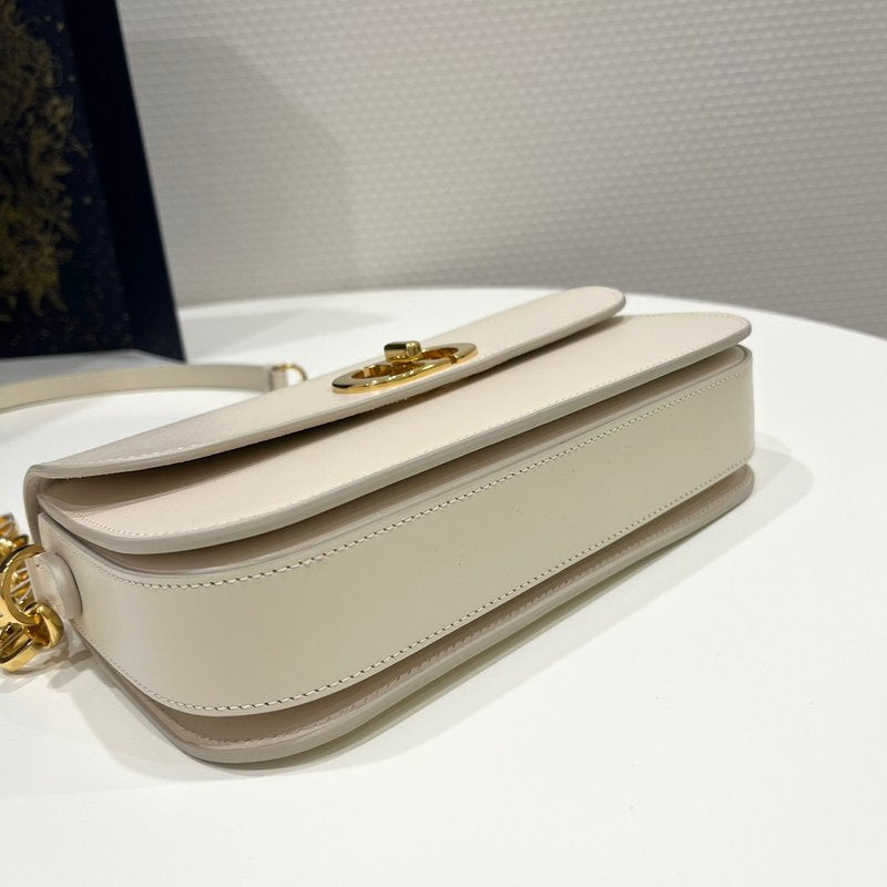 디올 30 몽테인 아베뉴