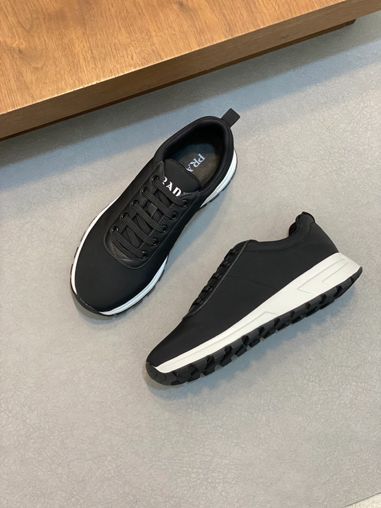 프라다 캔버스 스니커즈