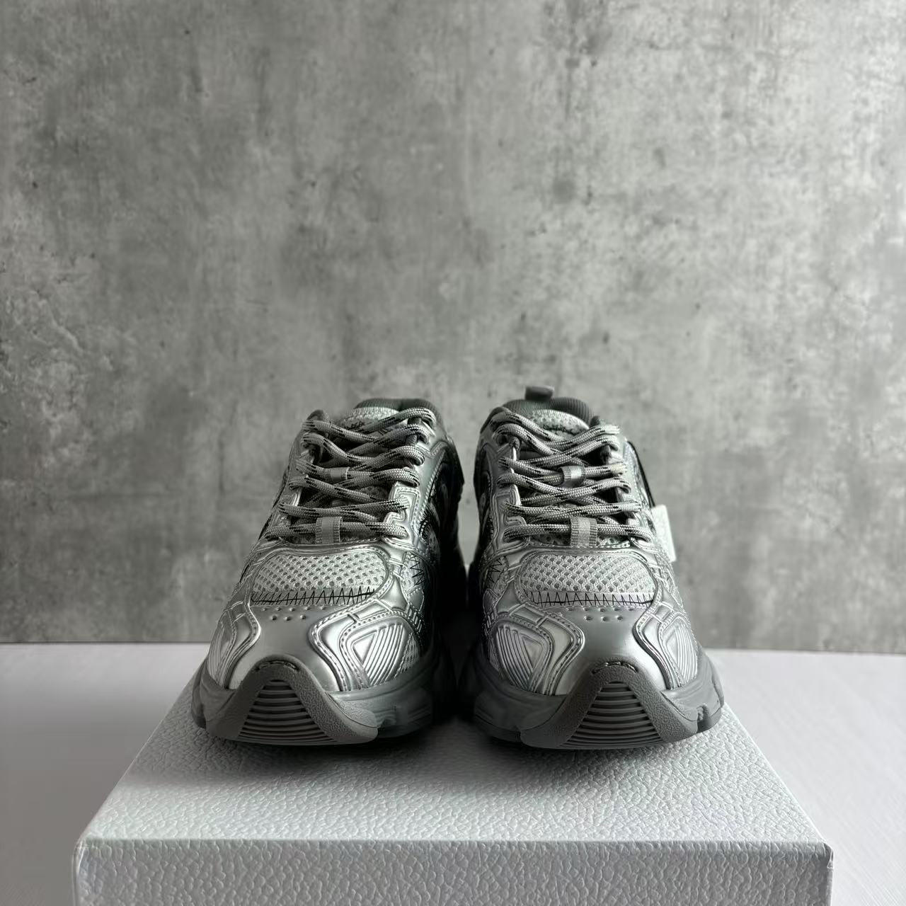 국내) 디올 크로노 스니커즈 / 실버  38