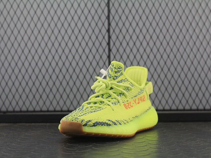 YEEZY 350 V2 세미프로즌