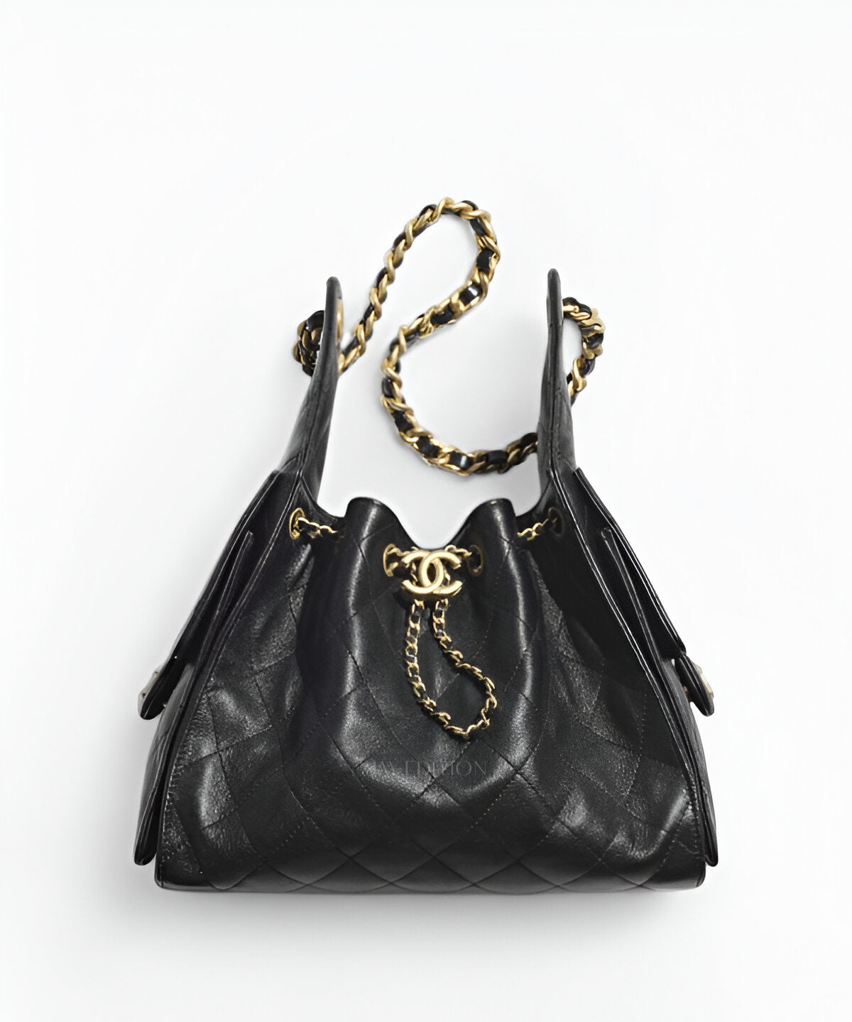 샤넬 25백 스몰 퀼팅 가죽 바디와 체인 스트랩, 더블 C 로고 디테일 전면 이미지