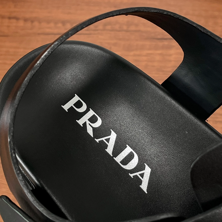 프라다 크리스크로스 러버 샌들
