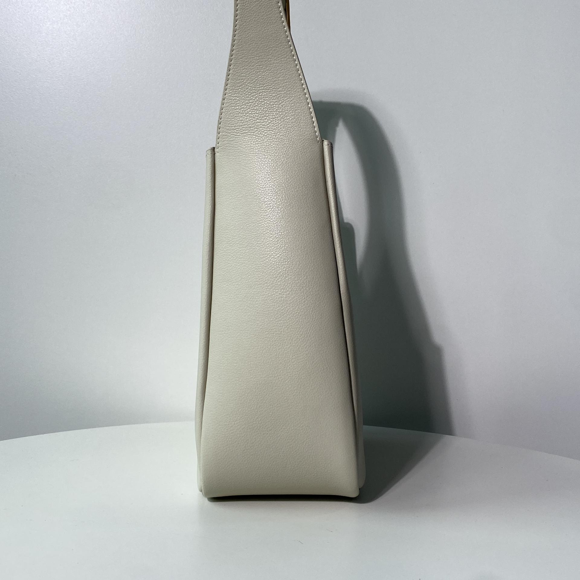 생로랑 LE 5À7 호보 스몰