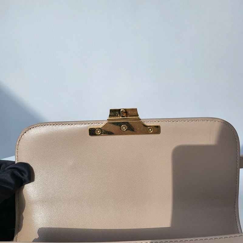 셀린느 트리옹프 숄더백 틴