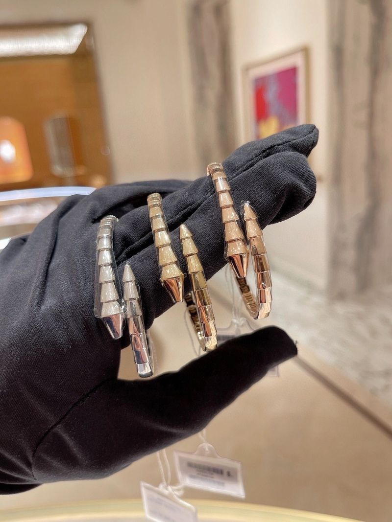 불가리 세르펜티 바이퍼 브레이슬릿