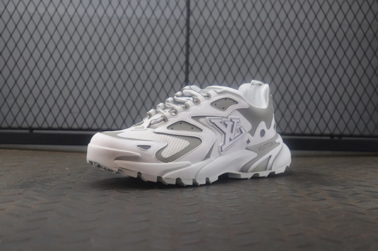 루이비통 러너 태틱 스니커즈