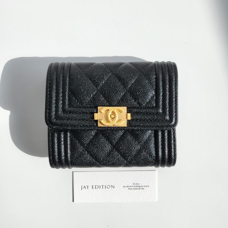 샤넬 보이 반지갑