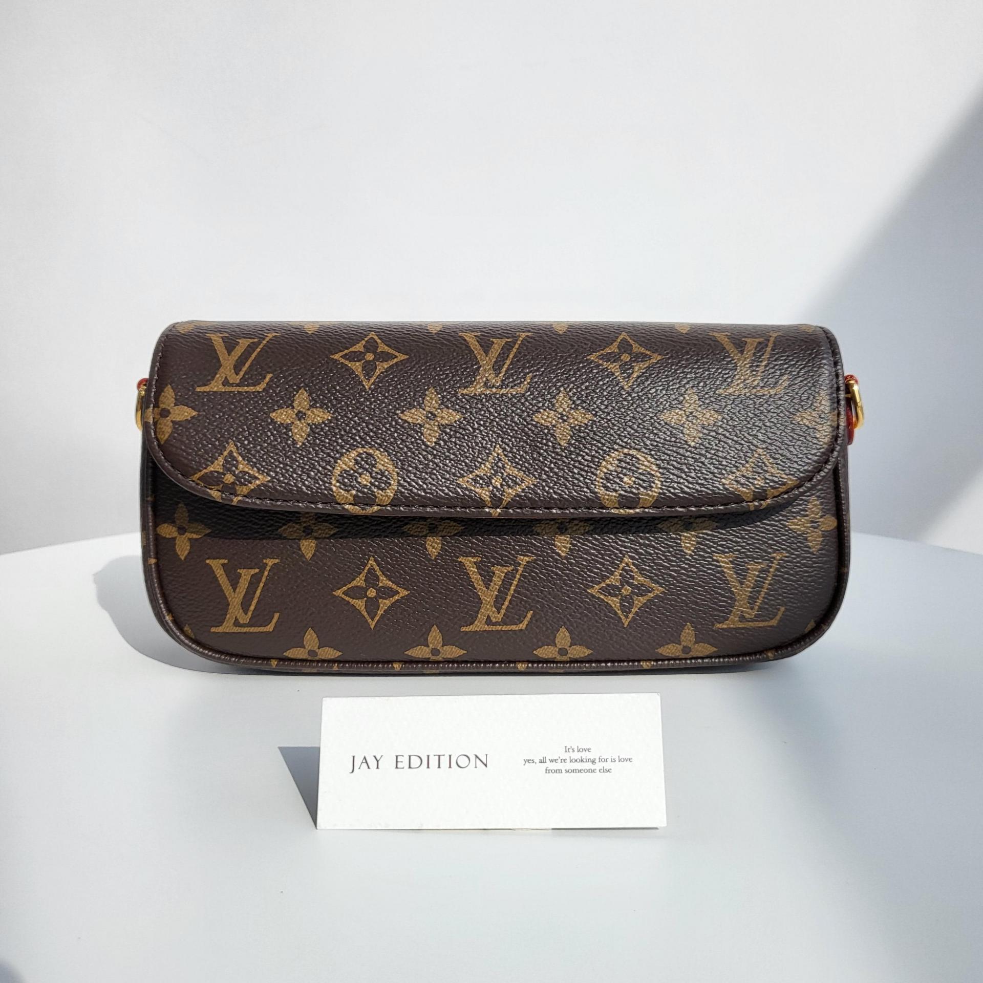 루이비통 아이비 WOC