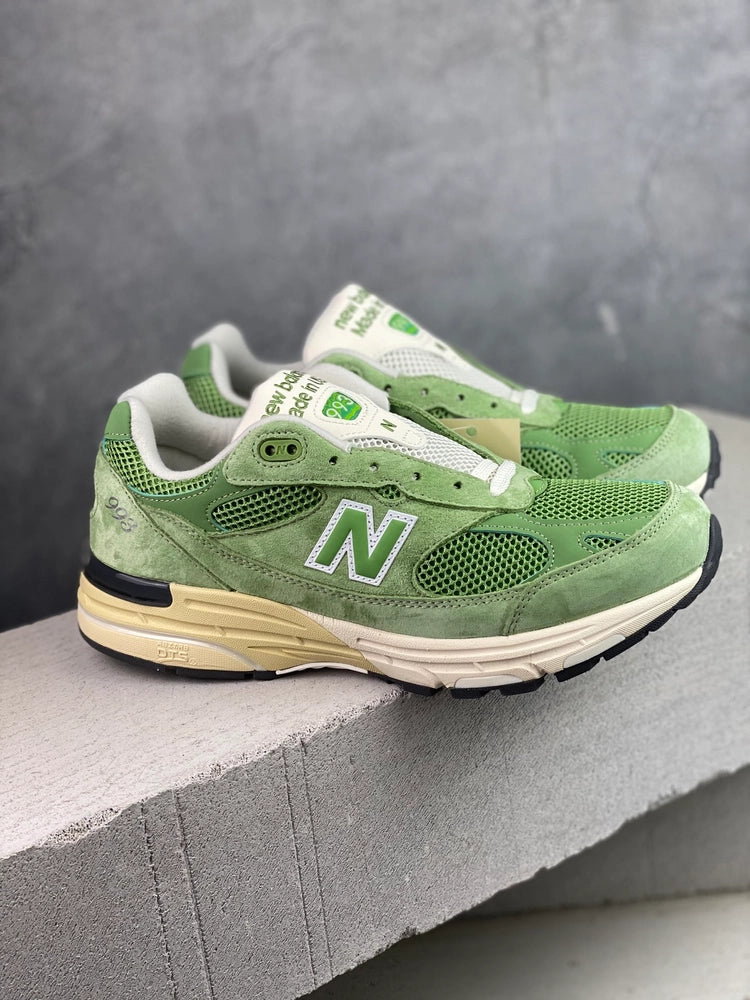 뉴발란스 993 메이드 인 USA 차이브 씨 솔트