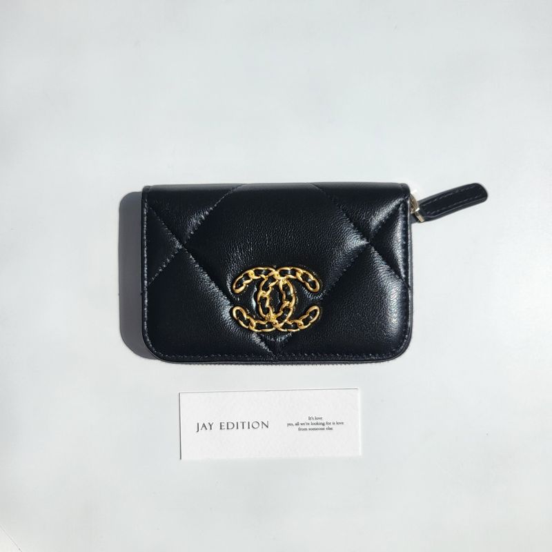 샤넬 19 지퍼 반지갑