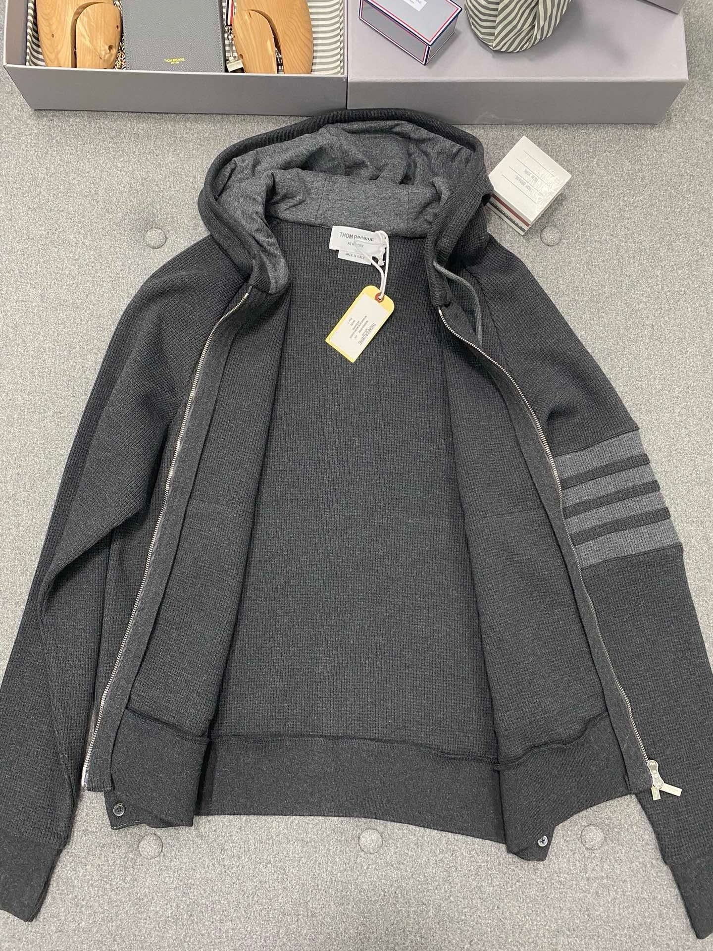 톰브라운 와플 후드집업