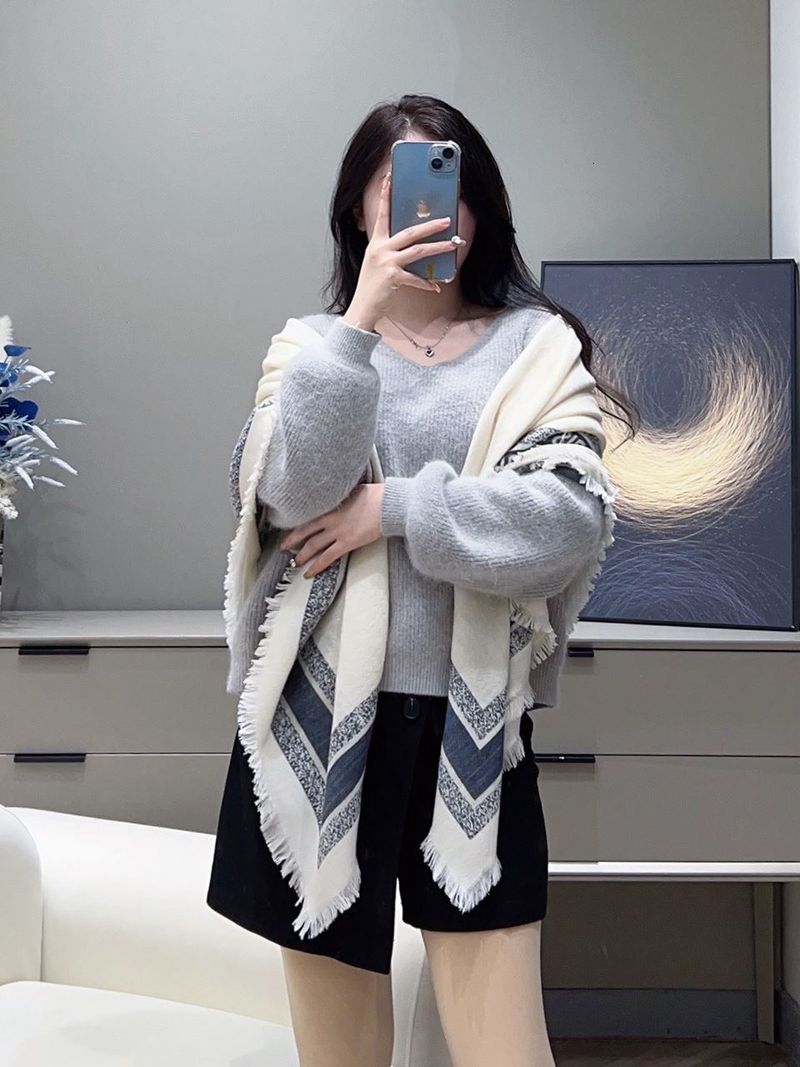 디올 스카프