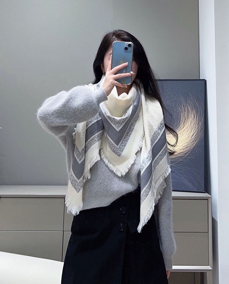 디올 스카프