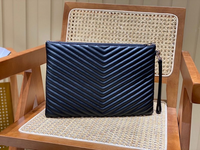 생로랑 모노그램 클러치 라지