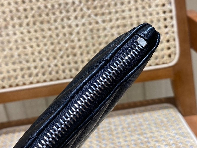 생로랑 모노그램 클러치 라지